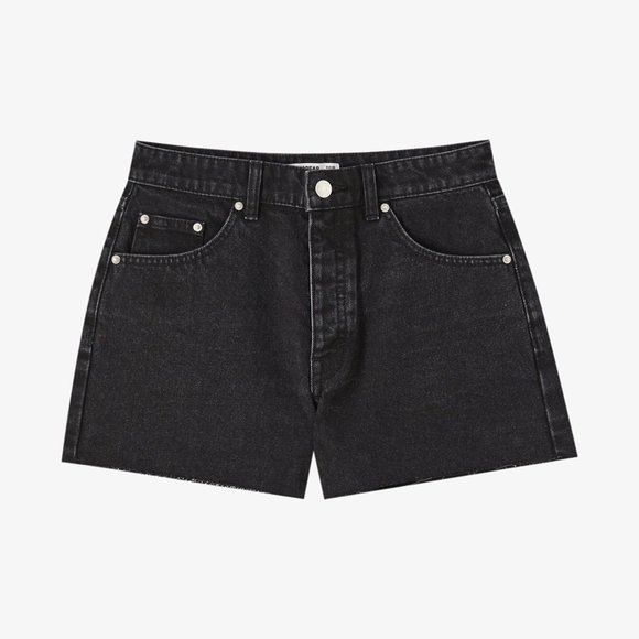 NWT PULL&BEAR Black Denim Jean Shorts Raw Hemline High Rise 30" Waist - Picture 6 of 15